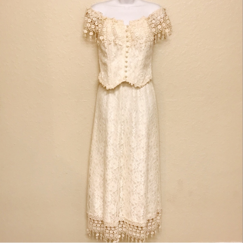 Vintage lorrie kabala details wedding dress
